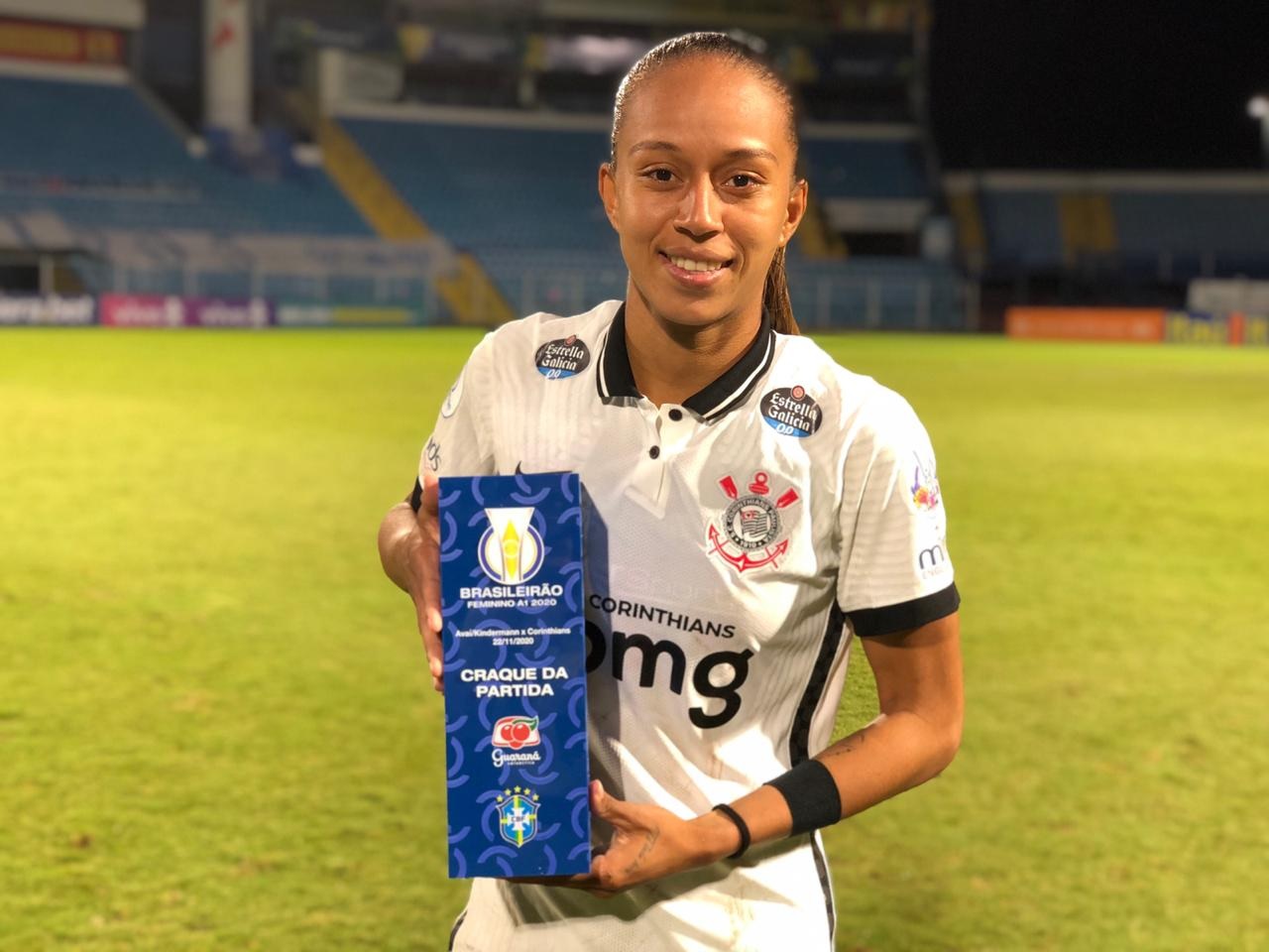 Futebol Feminino: após cinco temporadas, Adriana deixará o Corinthians