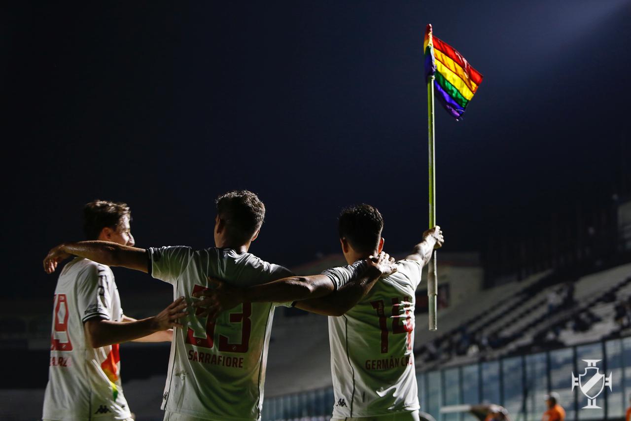 O tabu da camisa 24 no futebol e a homofobia