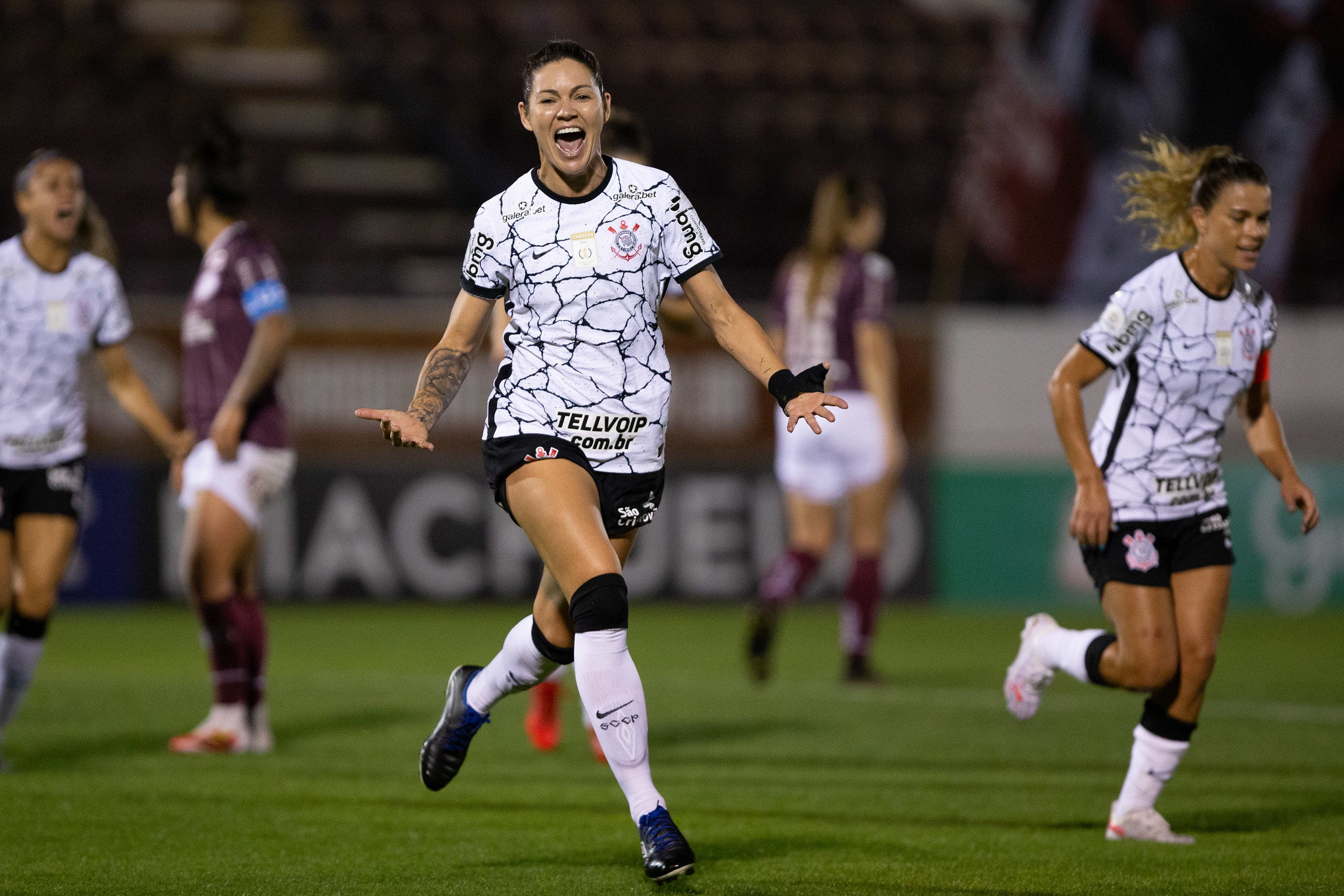 Corinthians vence Ferroviária e leva o Brasileiro Feminino pela 5ª