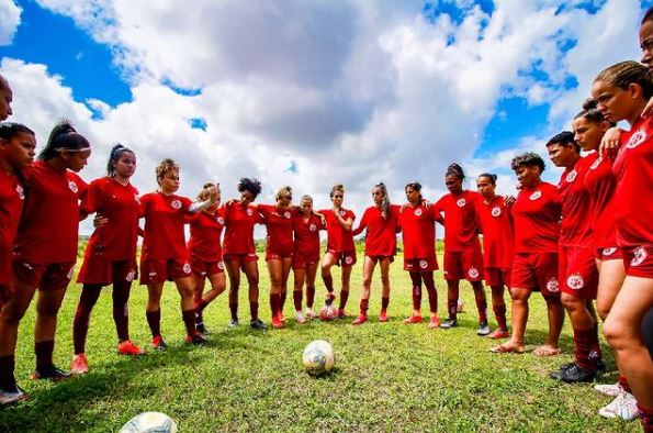 Dessa vez a bola está com elas e o futebol feminino será destaque