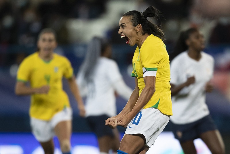 Dez meses após lesão, Marta volta à seleção em ano de Copa