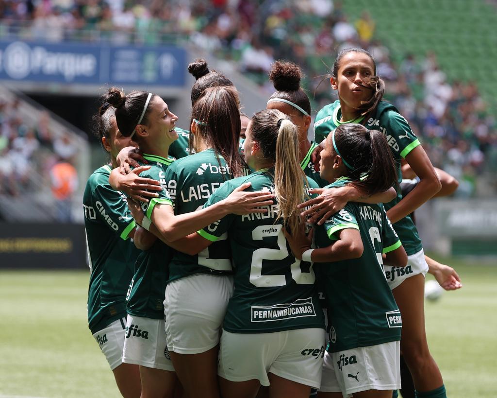 Futebol Feminino do COTP estreia com goleada no Campeonato