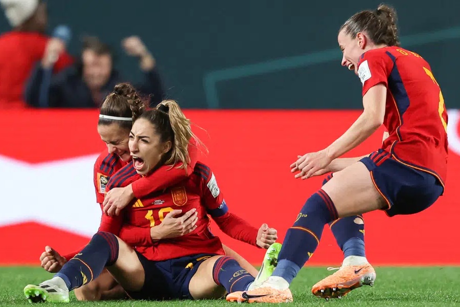 Batido recorde de público num jogo de futebol feminino