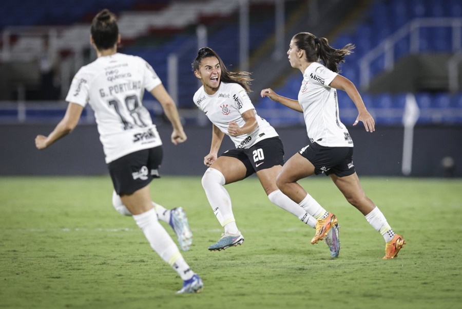 Futebol Feminino: Timão goleia o São Paulo por 4 a 1 e é tetracampeão  paulista