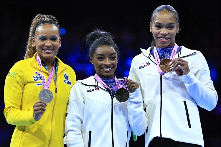 Seleção brasileira de ginástica feminina conquista inédita medalha de prata  no Mundial