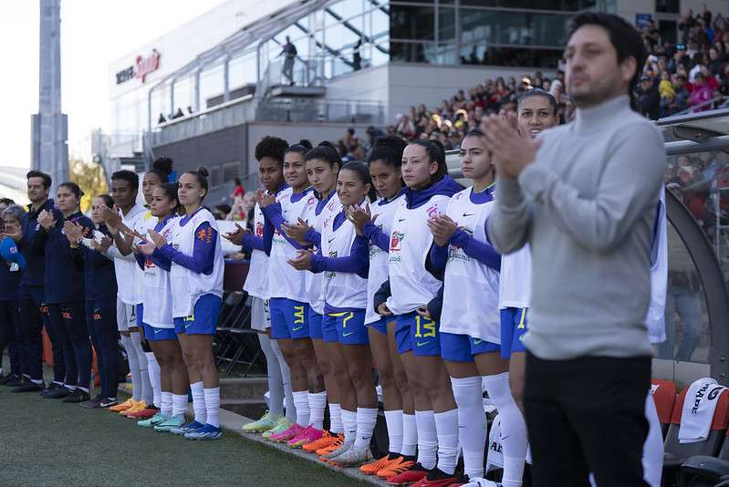 Premiação recorde do Paulista mostra que futebol feminino pode ser rentável  - Dibradoras