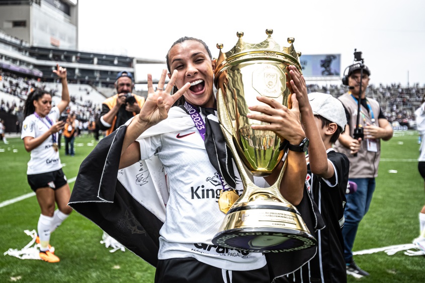 São Paulo sai na frente do Corinthians na final do Paulista feminino